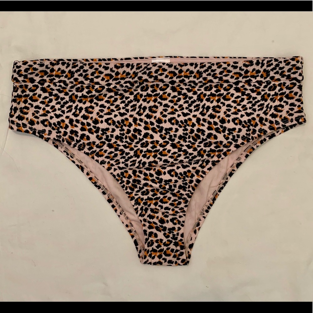 Cheeky high waist bikini bottom